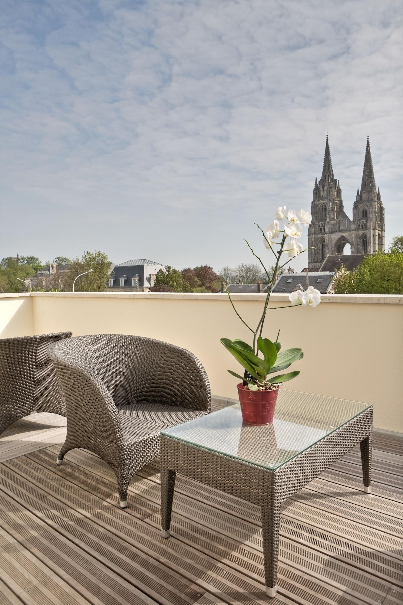 Best Western Plus Hotel Des Francs Соасонс Екстериор снимка
