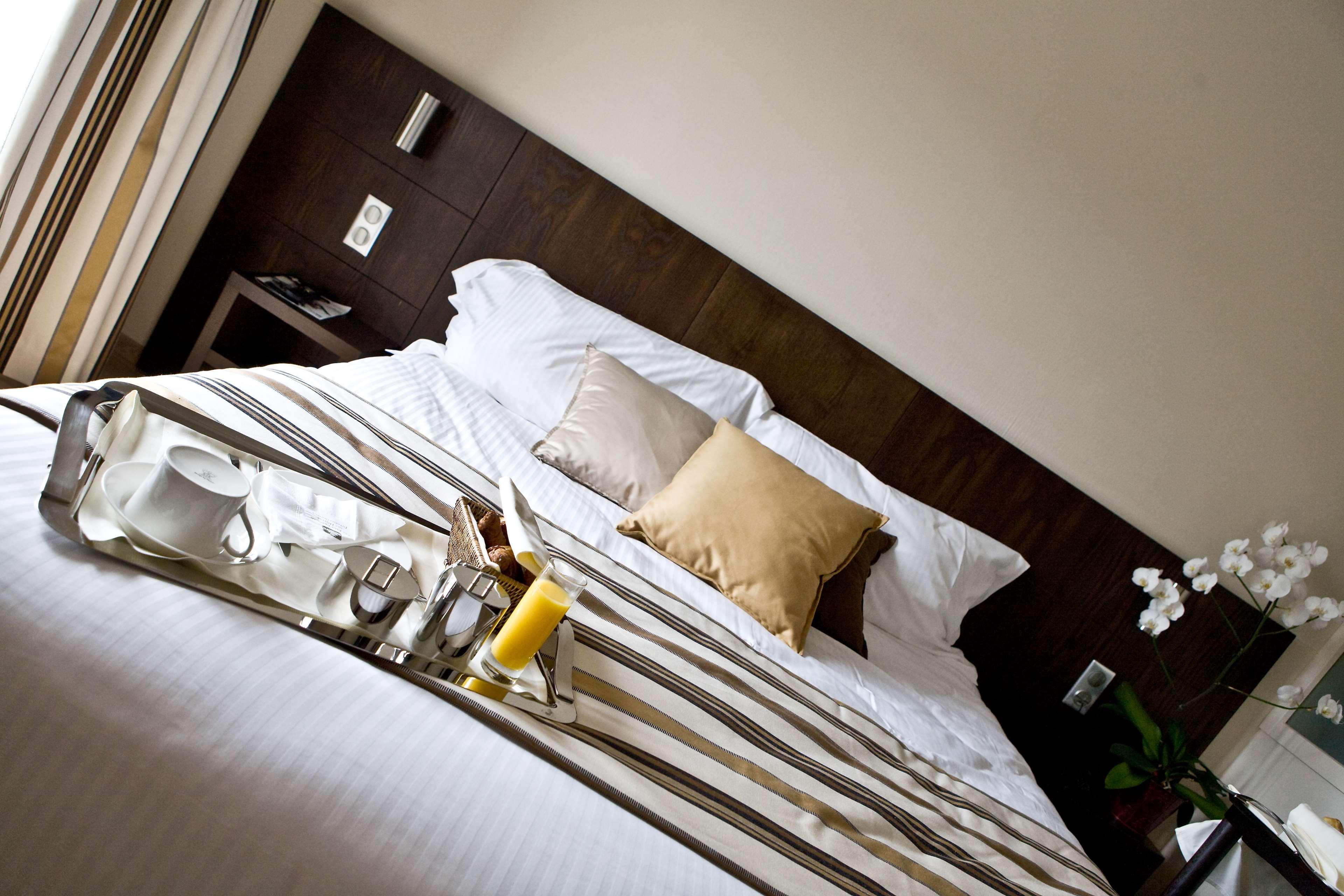 Best Western Plus Hotel Des Francs Соасонс Екстериор снимка